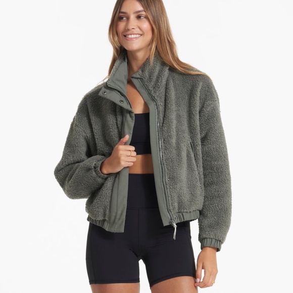 Vuori women's Cozy Sherpa Jacket Green Size Medium NWOT - Picture 2 of 14